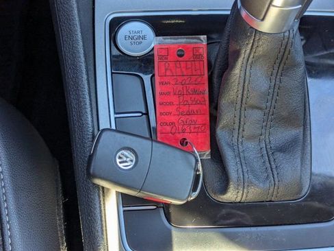 Used 2020 Volkswagen Passat 2.0T R-Line image 35