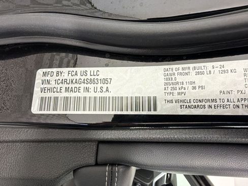 Used 2025 Jeep Grand Cherokee L Laredo AWD/4WD image 26