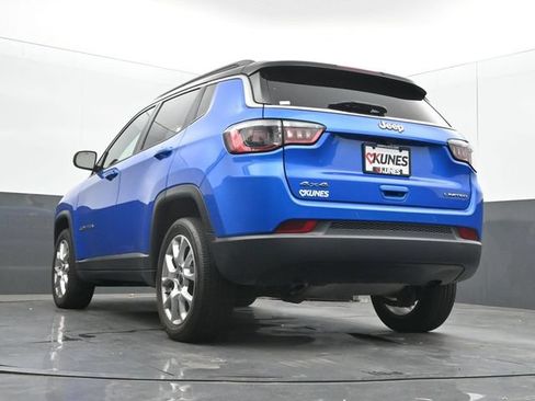 Used 2025 Jeep Compass Limited AWD/4WD image 30