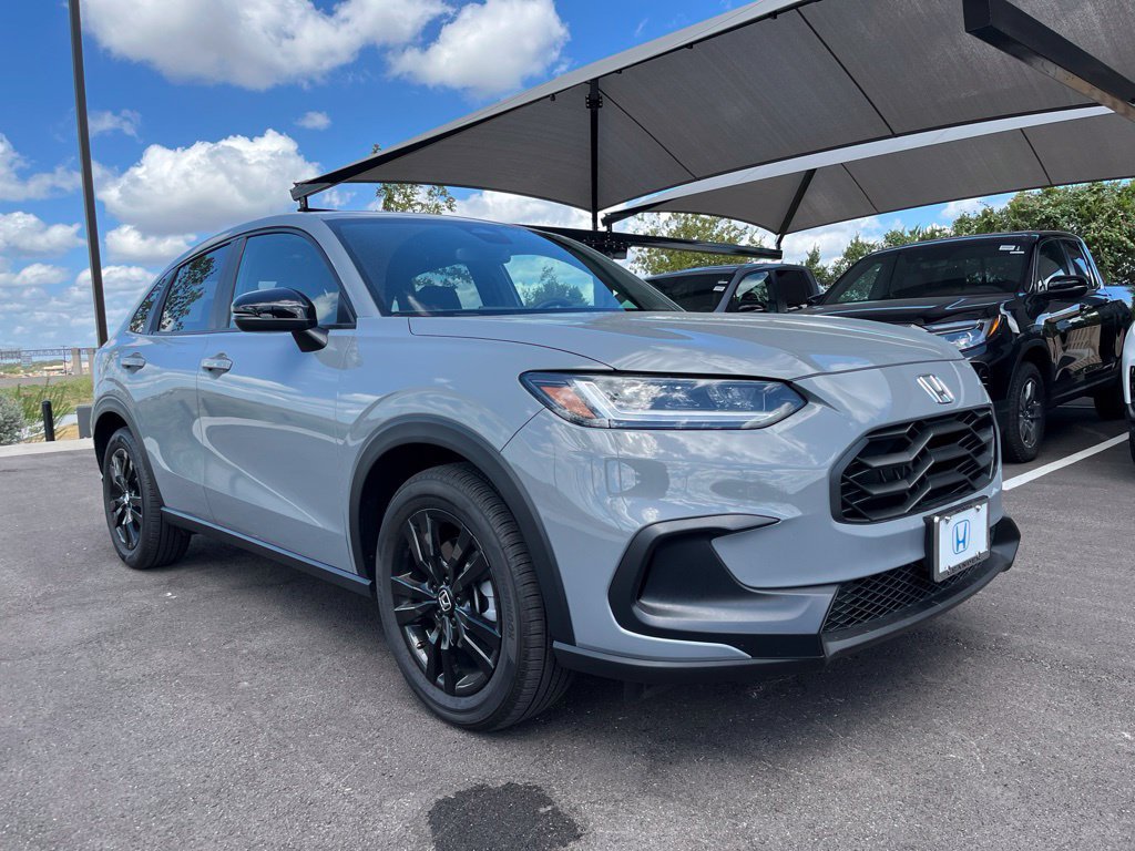 Certified 2027 Honda HR-V Sport image 3