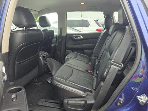 Used 2020 Nissan Pathfinder SL FWD image 6