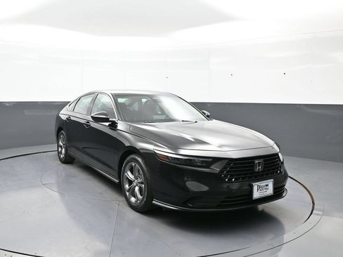 Certified 2023 Honda Accord EX image 3