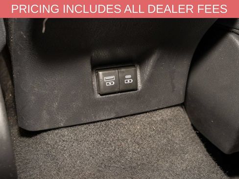 Used 2025 Toyota Camry SE FWD image 7