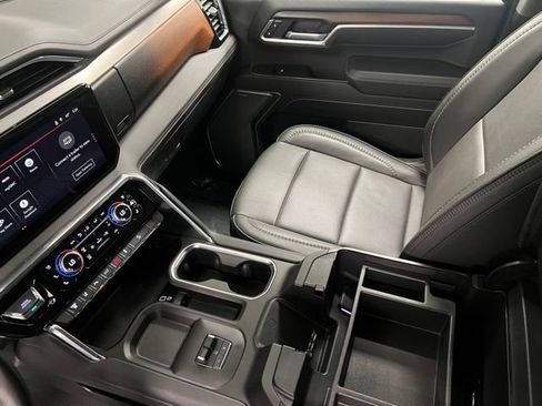 Used 2024 GMC Sierra 2500 Denali w/ Technology Package image 35