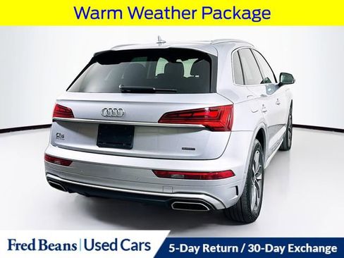 Used 2023 Audi Q5 2.0T Prestige w/ Prestige Package image 9