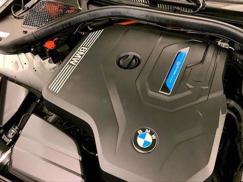 Certified 2023 BMW 330e xDrive w/ Premium Package image 31