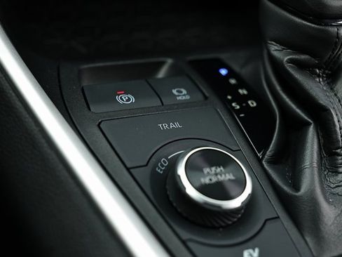 Used 2024 Toyota RAV4 XLE image 41