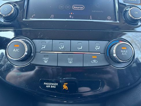 Used 2020 Nissan Rogue S AWD/4WD image 30