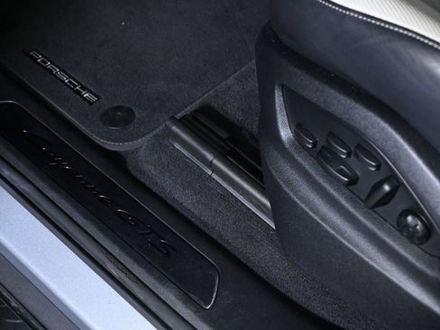 Certified 2025 Porsche Cayenne GTS AWD/4WD image 22