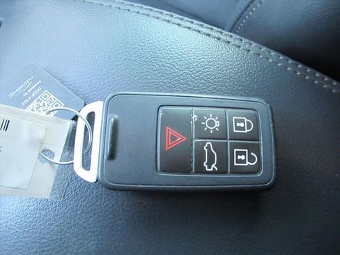 Used 2017 Volvo XC60 T5 Inscription image 27