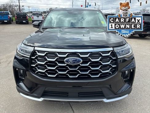 Used 2025 Ford Explorer Platinum w/ Ultimate Package image 2