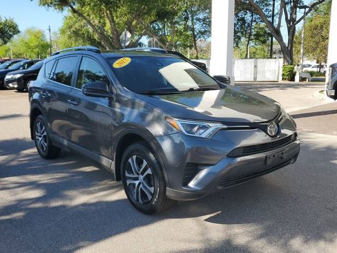 Used 2017 Toyota RAV4 LE image 7