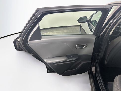 Used 2025 Kia K4 FWD image 25