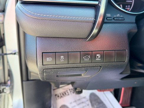Used 2020 Toyota Camry SE FWD image 26