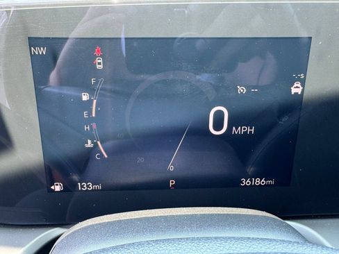 Used 2024 Buick Encore GX Preferred FWD image 32