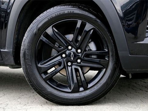 Used 2024 Chevrolet Trax ACTIV image 2