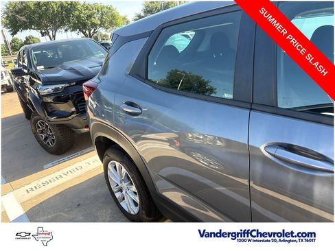 Used 2021 Chevrolet TrailBlazer LS FWD image 5
