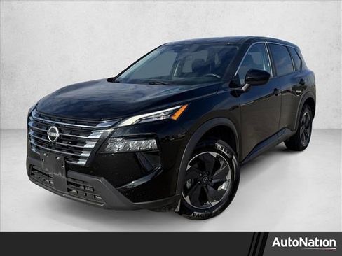 Used 2024 Nissan Rogue SV image 1