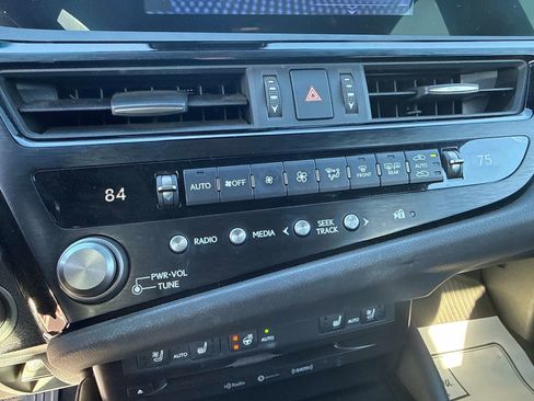 Used 2022 Lexus ES 350 w/ Premium Package image 30