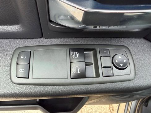 Used 2011 RAM 1500 Express image 15