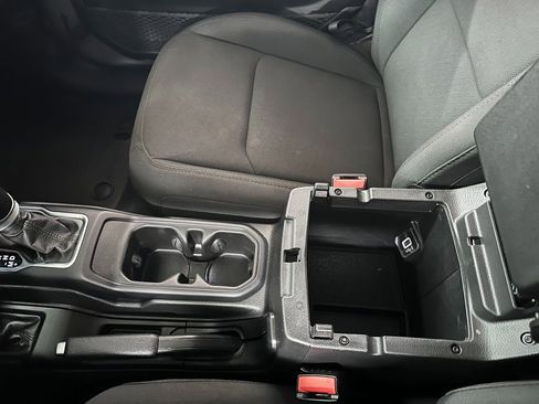 Certified 2023 Jeep Wrangler Sport S image 30