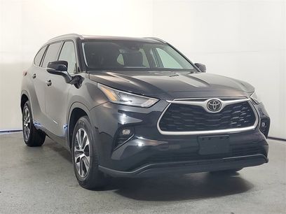 Used 2022 Toyota Highlander XLE