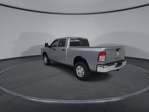 Used 2024 RAM 2500 Tradesman w/ Chrome Appearance Group AWD/4WD image 13
