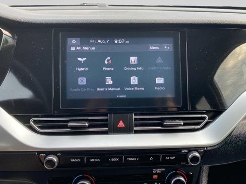 Used 2020 Kia Niro LX FWD image 29