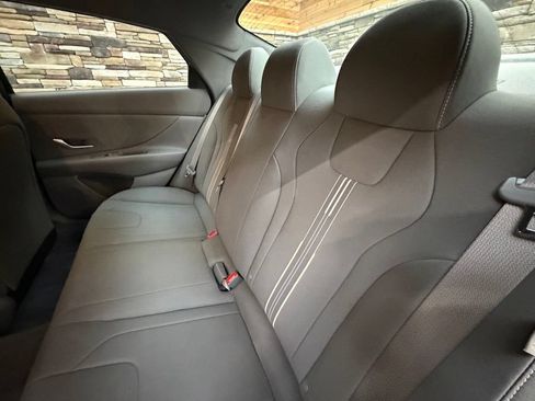Used 2024 Hyundai Elantra SEL FWD image 41
