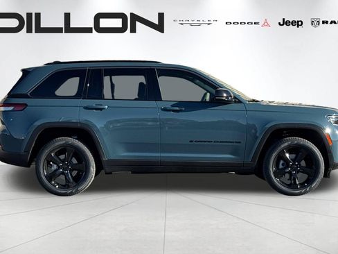 New 2026 Jeep Grand Cherokee Limited AWD/4WD image 2