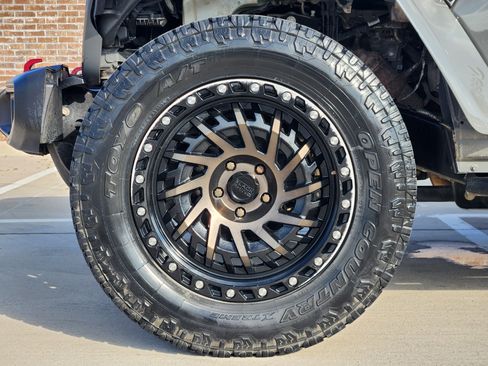 Used 2020 Jeep Wrangler Unlimited Sport image 11