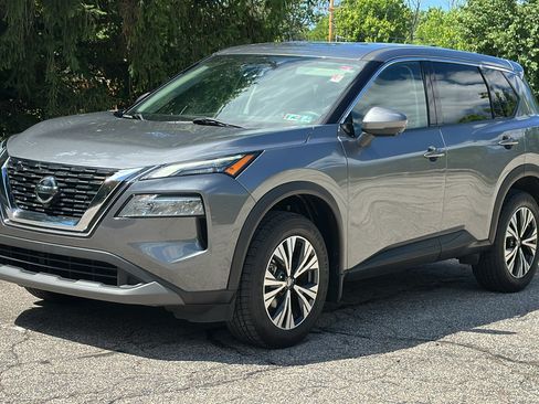 Certified 2021 Nissan Rogue SV AWD/4WD image 2