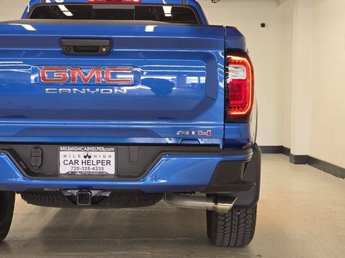 Used 2023 GMC Canyon AT4 w/ AT4 Premium Package AWD/4WD image 54