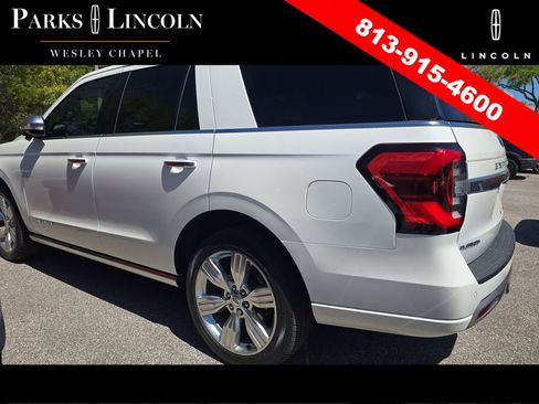 Used 2023 Ford Expedition Platinum image 11