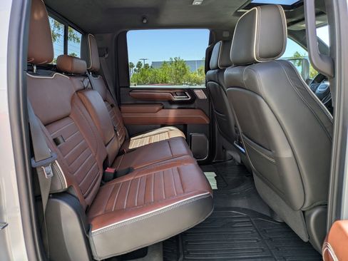 Certified 2024 GMC Sierra 2500 Denali Ultimate w/ Max Trailering Package AWD/4WD image 29