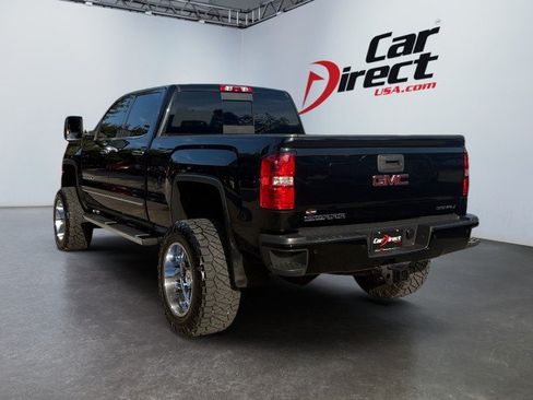 Used 2015 GMC Sierra 2500 Denali w/ Duramax Plus Package AWD/4WD image 7