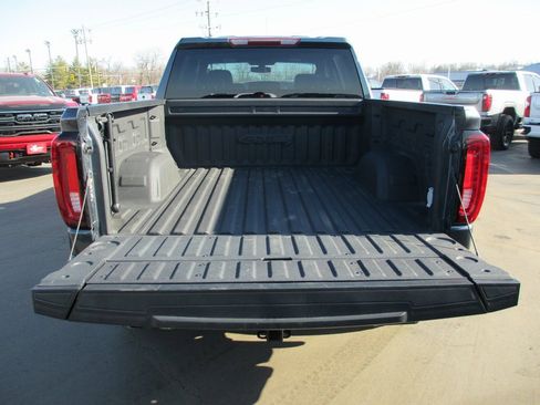 Used 2022 GMC Sierra 1500 AT4 image 7