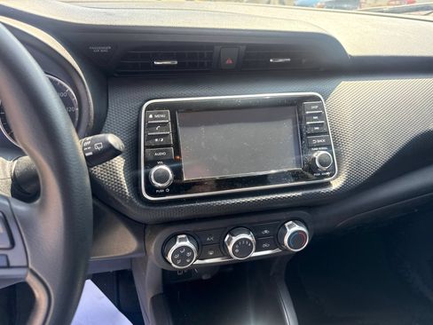Used 2023 Nissan Kicks S FWD image 13