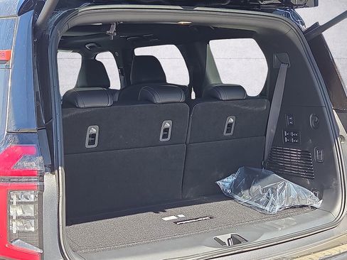 New 2026 Nissan Armada PRO-4X AWD/4WD image 9