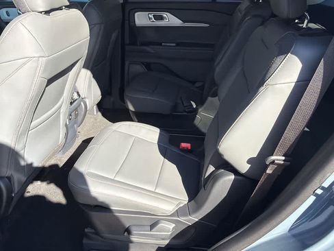 New 2026 Ford Explorer Active w/ Active Comfort Package RWD image 16