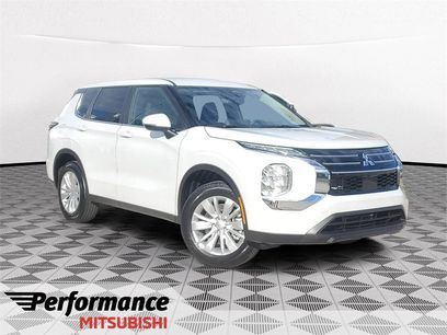 New 2026 Mitsubishi Outlander ES