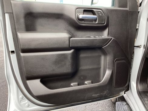 Used 2025 Chevrolet Silverado 1500 Custom image 26