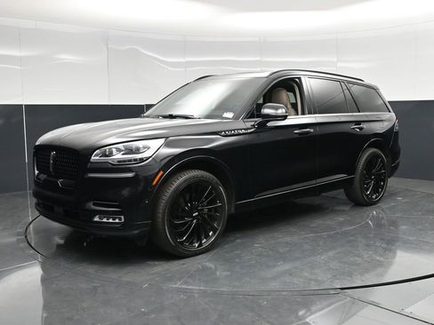 Used 2024 Lincoln Aviator Reserve w/ Equipment Group 201A AWD/4WD image 10