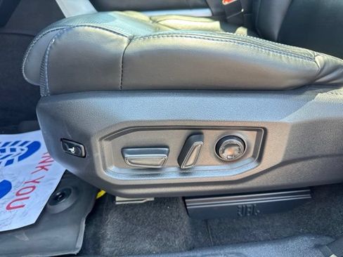 Used 2024 Toyota Tundra Platinum AWD/4WD image 16