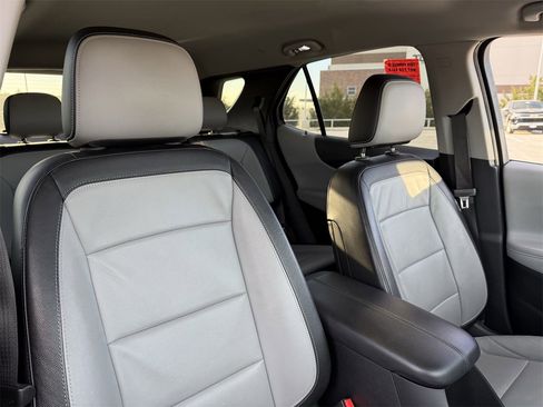 Used 2018 Chevrolet Equinox Premier image 23