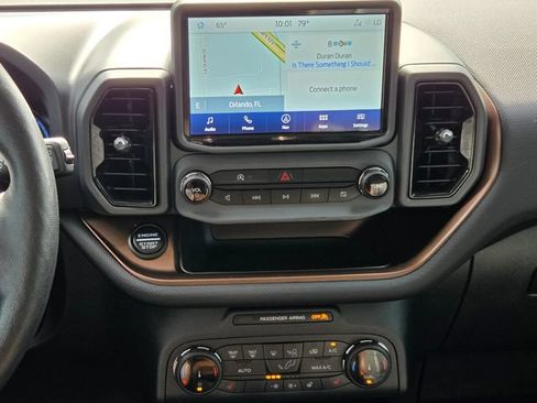 Used 2022 Ford Bronco Sport Outer Banks w/ Tech Package AWD/4WD image 11