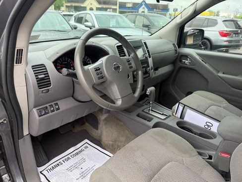 Used 2018 Nissan Frontier SV AWD/4WD image 16