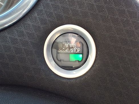 Used 2017 Chevrolet Malibu LT image 18