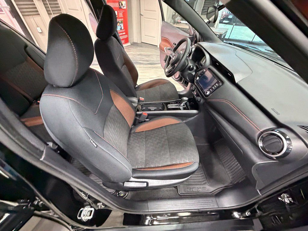 Used 2023 Nissan Kicks SR FWD image 38