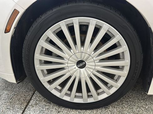 Used 2017 Lincoln MKZ Reserve AWD/4WD image 12